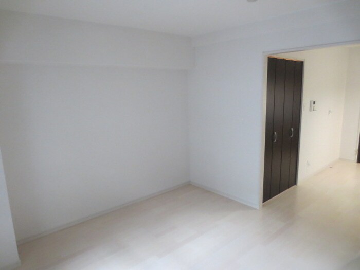 物件内観写真12　(居室)