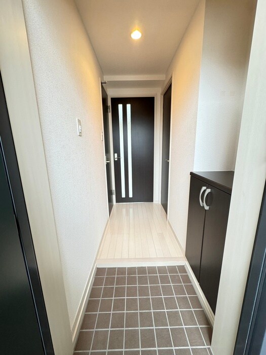 物件内観写真12　(玄関)