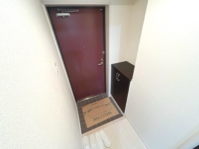 物件内観写真13　(玄関)