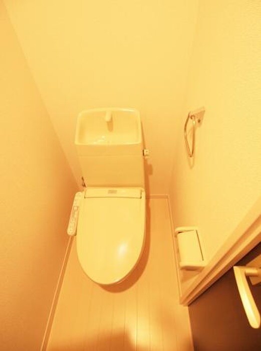 物件内観写真15　(トイレ)