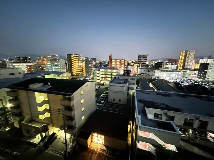 物件内観写真18　(室内からの展望)