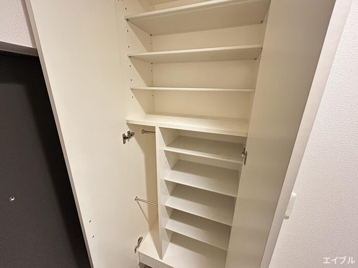 物件内観写真18　(靴箱)