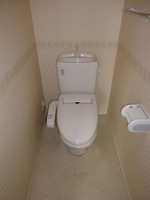 物件内観写真10　(トイレ)