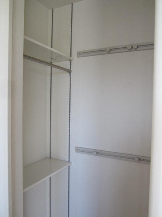 物件内観写真13　(収納)