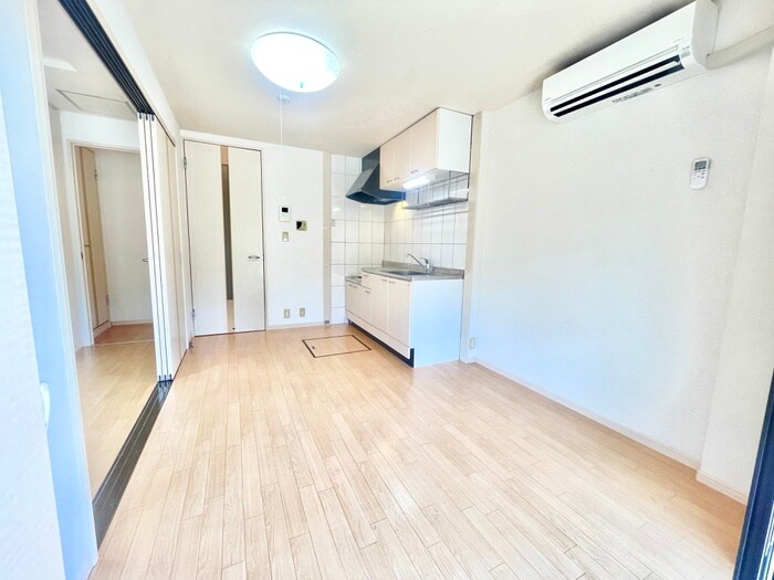 物件内観写真5　(居室)