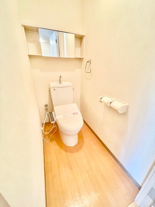 物件内観写真8　(トイレ)