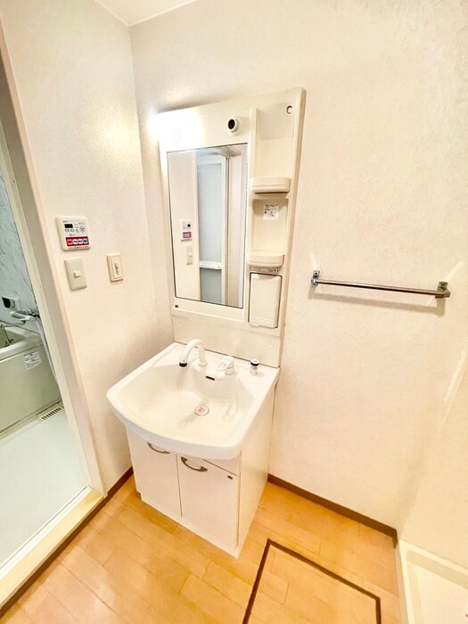 物件内観写真9　(洗面)