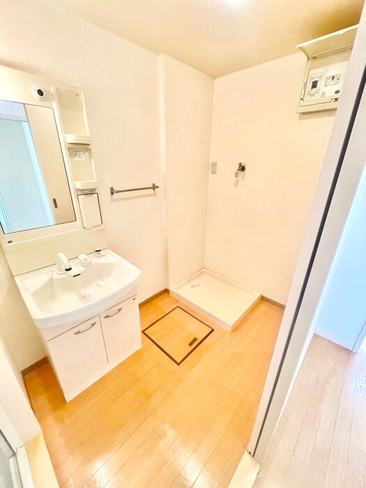 物件内観写真18　(洗濯機置場)