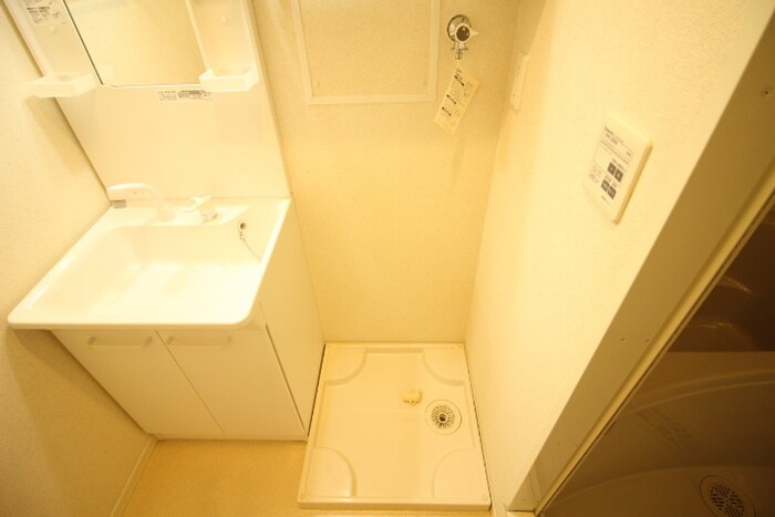 物件内観写真19　(洗濯機置場)