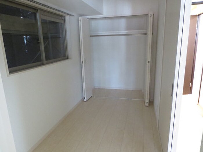 物件内観写真8　(収納)