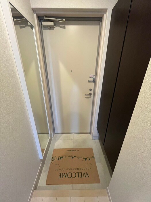 物件内観写真10　(玄関)