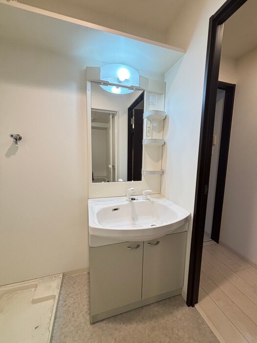 物件内観写真11　(洗面)