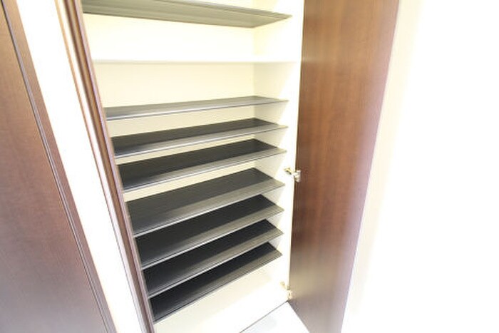 物件内観写真17　(靴箱)