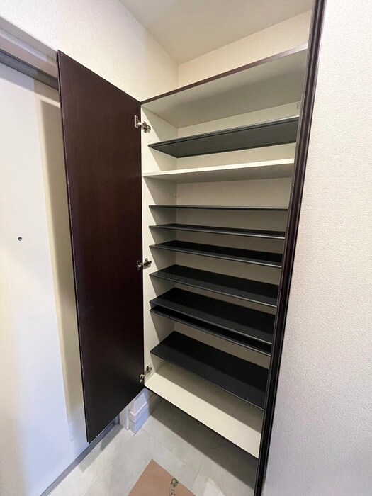 物件内観写真18　(靴箱)