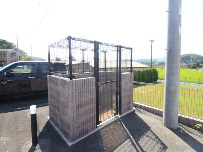 物件外観写真4　(建物設備)