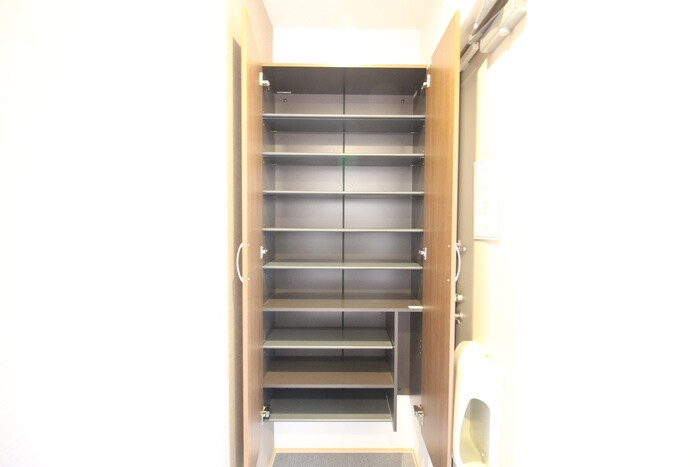 物件内観写真16　(靴箱)