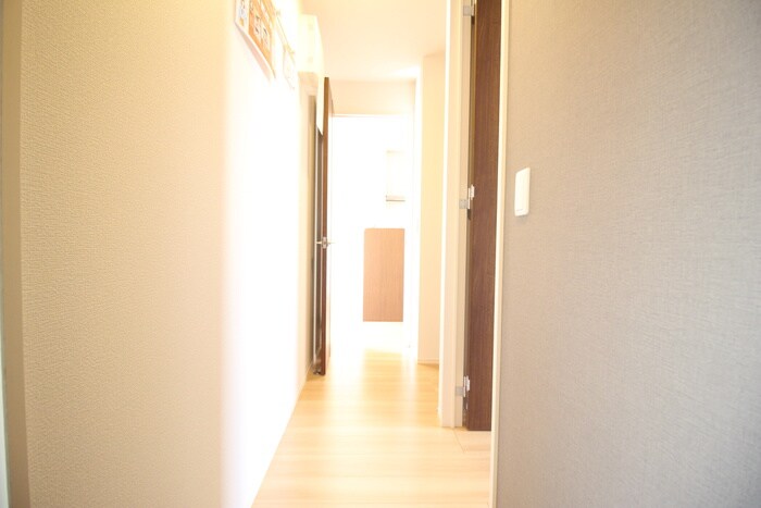 物件内観写真17　(廊下)