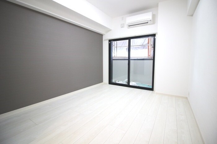 物件内観写真4　(居室)