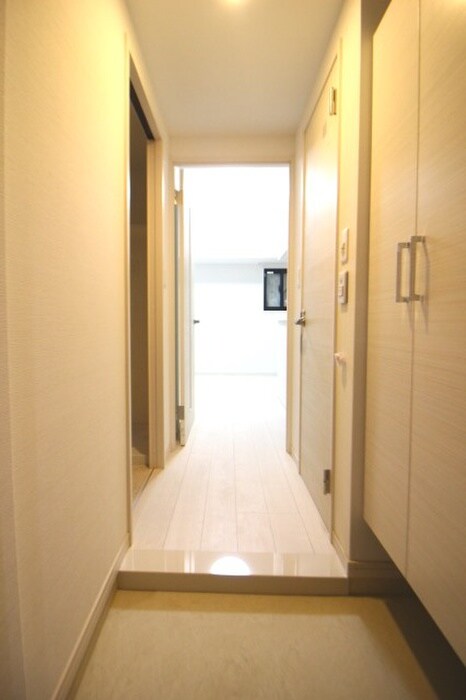 物件内観写真12　(玄関)