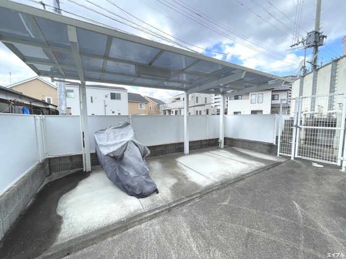 物件外観写真4　(駐輪場)