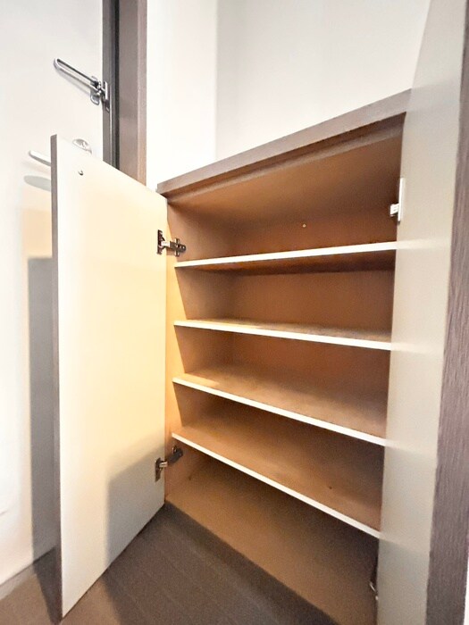 物件内観写真8　(靴箱)