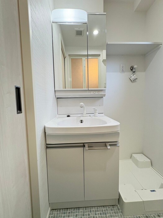 物件内観写真11　(洗面)