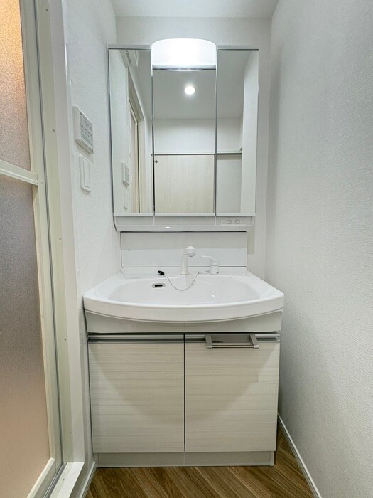 物件内観写真12　(洗面)