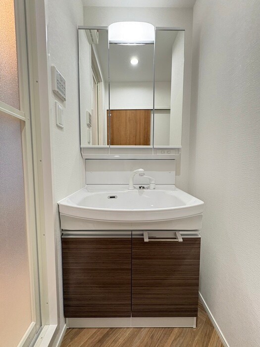 物件内観写真12　(洗面)