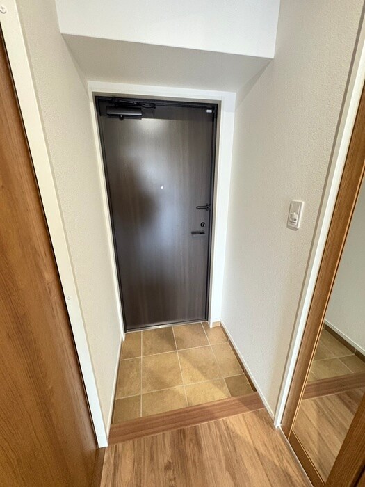 物件内観写真15　(玄関)