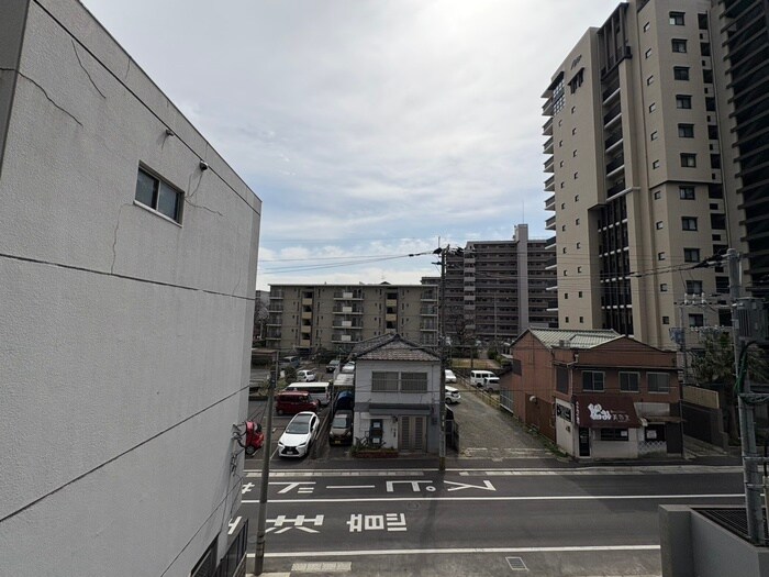 物件内観写真16　(室内からの展望)