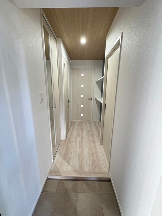 物件内観写真18　(廊下)