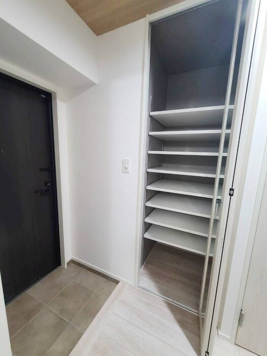 物件内観写真18　(靴箱)