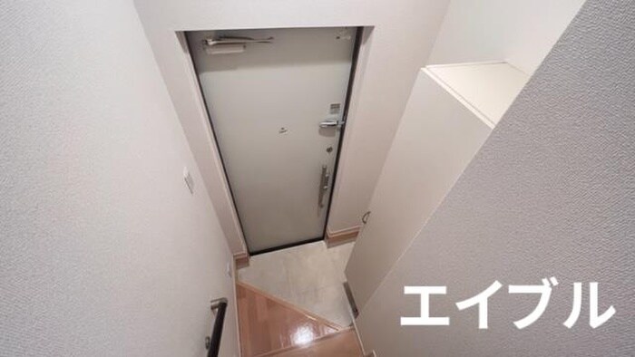 物件内観写真15　(玄関)
