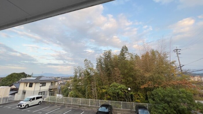 物件内観写真21　(室内からの展望)