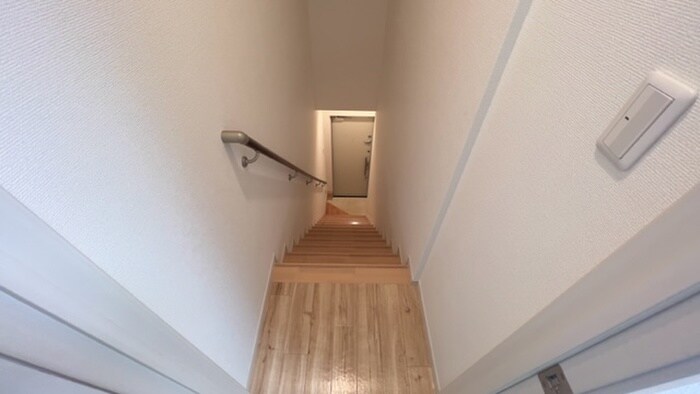 物件内観写真21　(廊下)