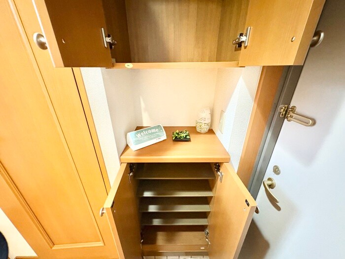 物件内観写真18　(靴箱)