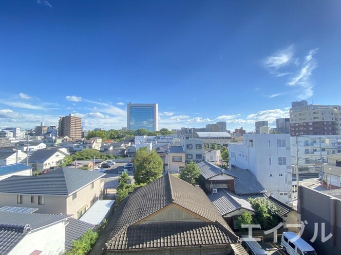 物件内観写真15　(室内からの展望)