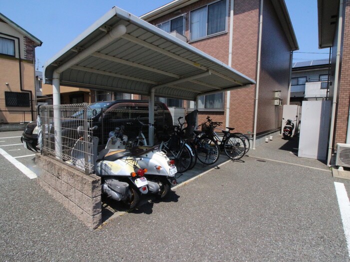 物件外観写真3　(駐輪場)