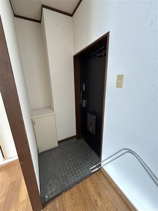 物件内観写真17　(玄関)