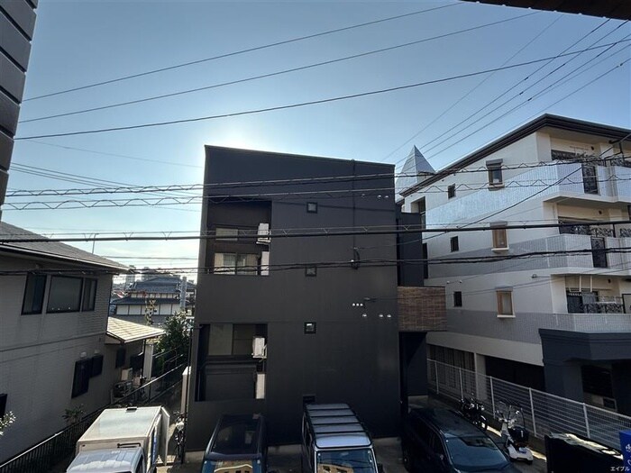 物件内観写真22　(室内からの展望)