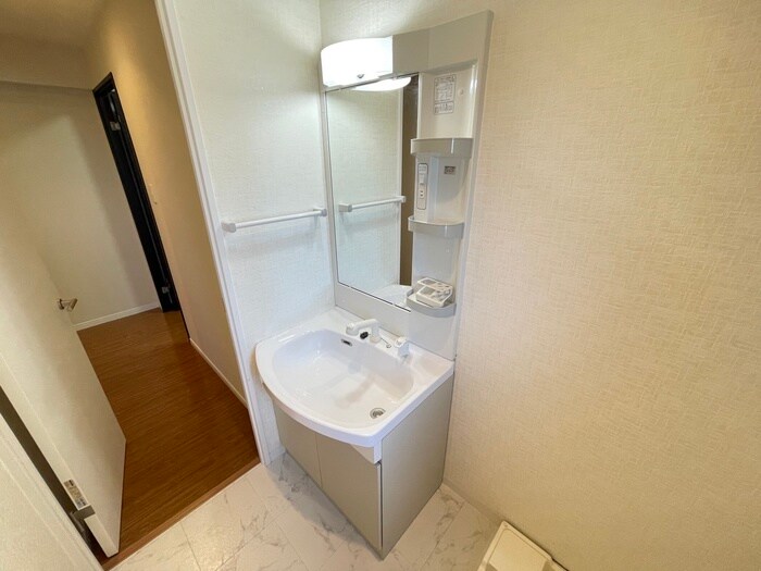 物件内観写真13　(洗面)