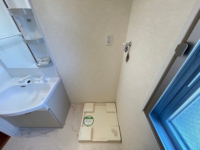 物件内観写真17　(洗濯機置場)