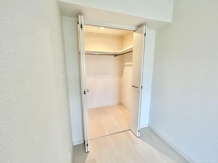 物件内観写真12　(収納)