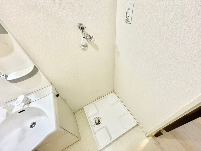 物件内観写真19　(洗濯機置場)