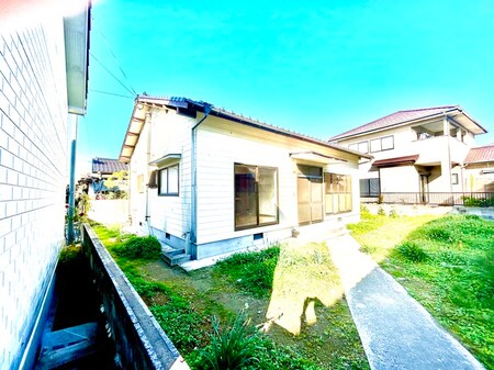 上野様植木貸家外観写真