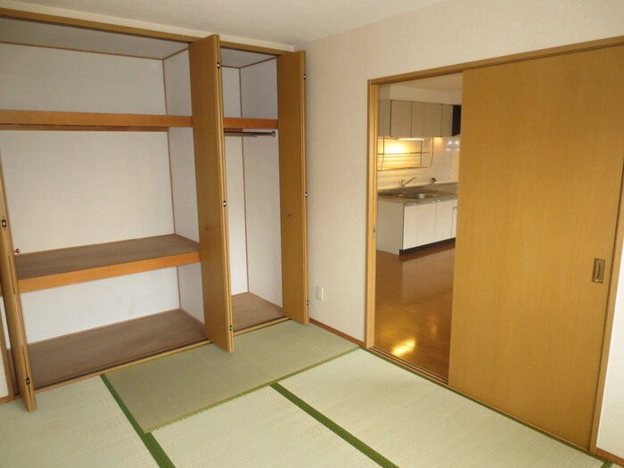 物件内観写真13　(居室)