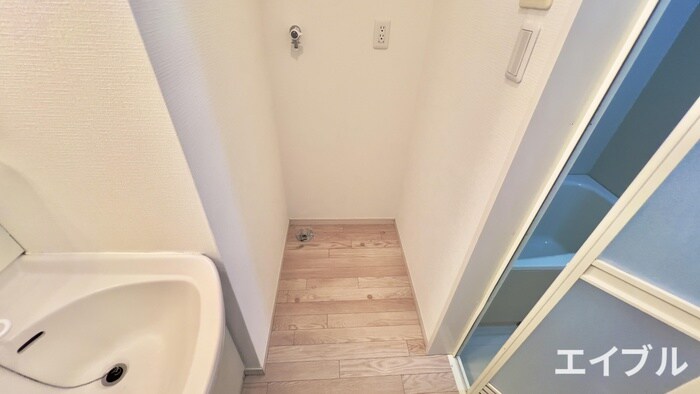 物件内観写真17　(洗濯機置場)