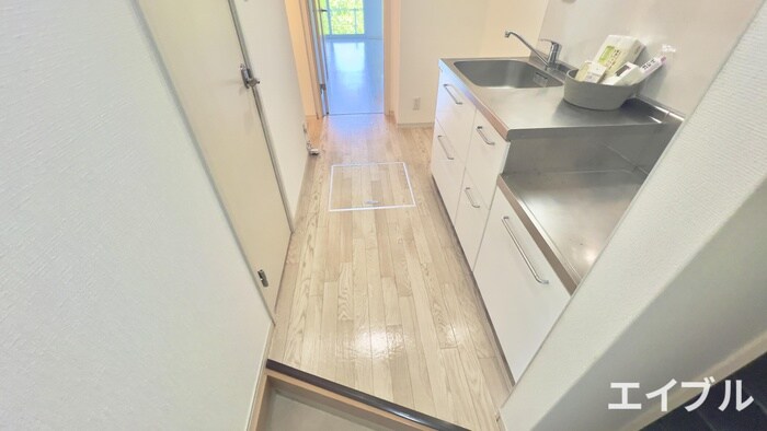 物件内観写真17　(廊下)