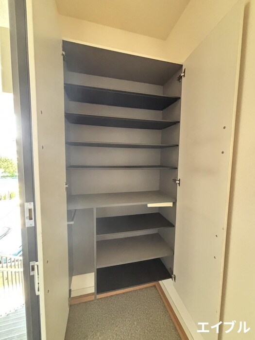 物件内観写真15　(靴箱)