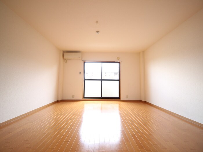 物件内観写真4　(居室)